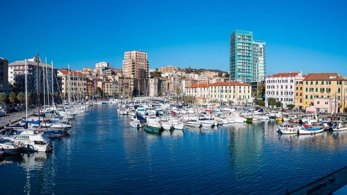 The Dream Apartment 100 M Dal Mare Savona Eksteriør billede